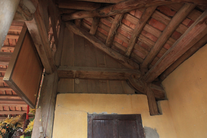 Miếu Đụ Đị trước giờ đôi vợ chồng làm chuyện ấy